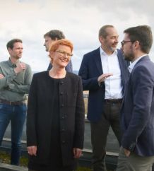 6 Personen. 6 Highlights.